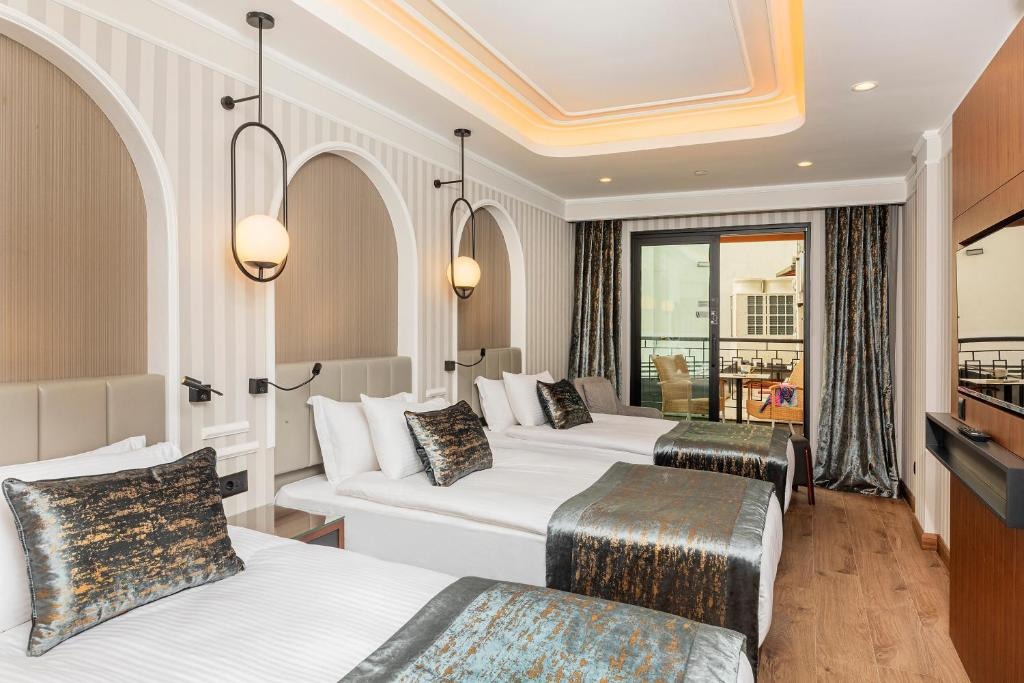 هتل موکارناس پرا